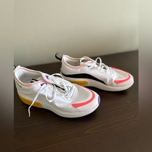 Women’s nike shoes
